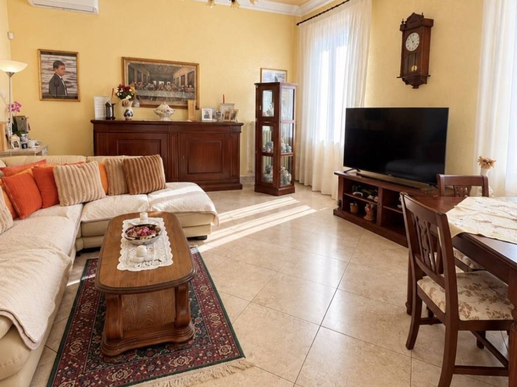 casa indipendente in vendita a Ravenna in zona Centro Storico