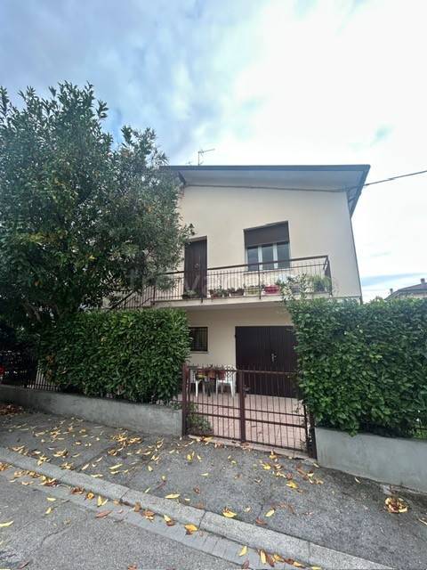 casa indipendente in vendita a Ravenna in zona Centro Storico