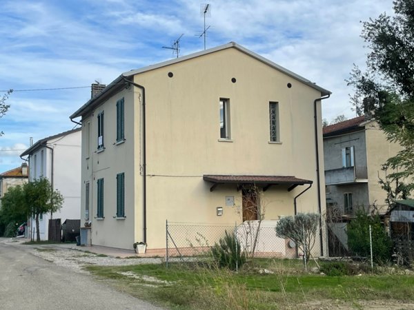 casa indipendente in vendita a Riolo Terme in zona Isola