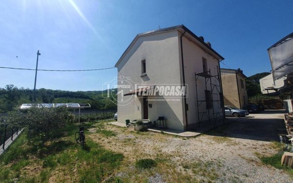 appartamento in vendita a Riolo Terme in zona Borgo Rivola