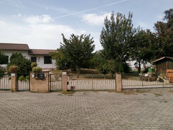 casa indipendente in vendita a Riolo Terme