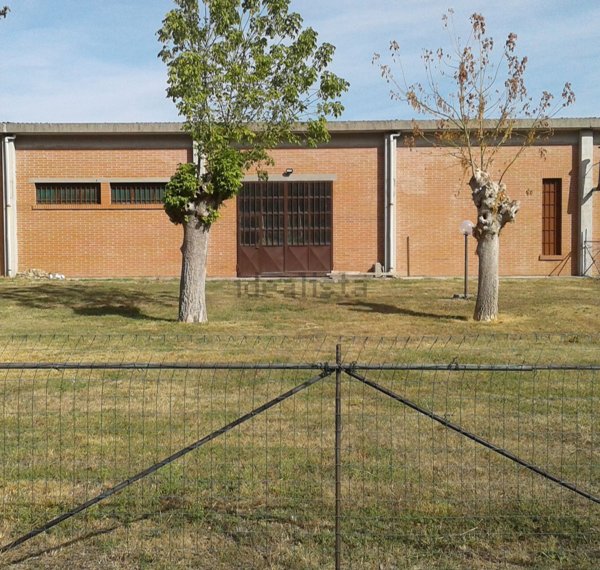 locale di sgombero in vendita a Riolo Terme in zona Borgo Rivola