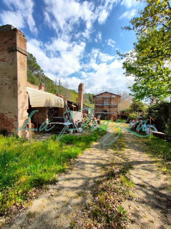 casa indipendente in vendita a Riolo Terme in zona Mazzolano
