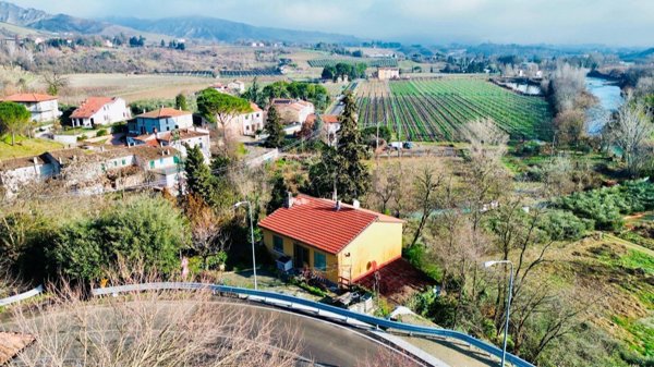 casa indipendente in vendita a Riolo Terme in zona Borgo Rivola