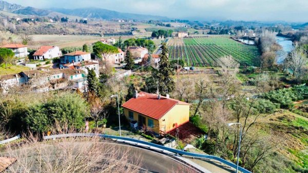 casa indipendente in vendita a Riolo Terme in zona Borgo Rivola