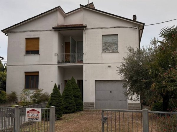 casa indipendente in vendita a Riolo Terme in zona Isola