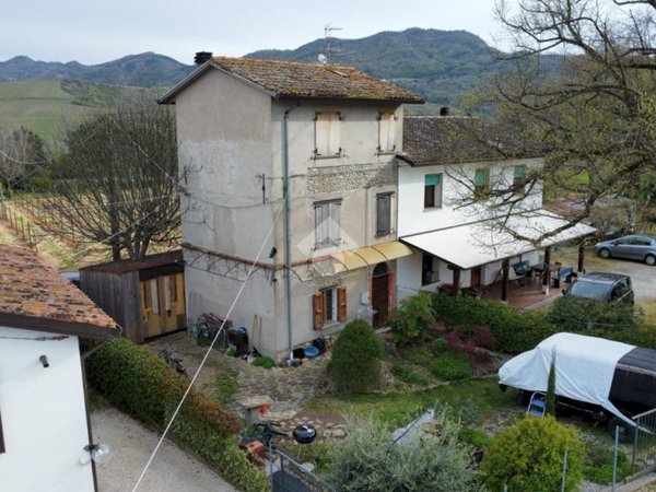 casa semindipendente in vendita a Riolo Terme in zona Borgo Rivola