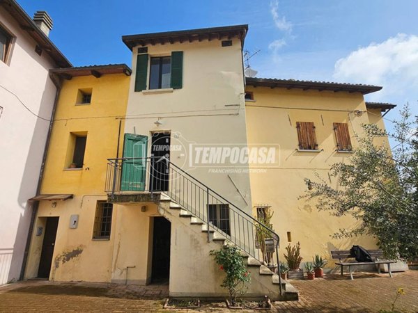 appartamento in vendita a Riolo Terme in zona Borgo Rivola