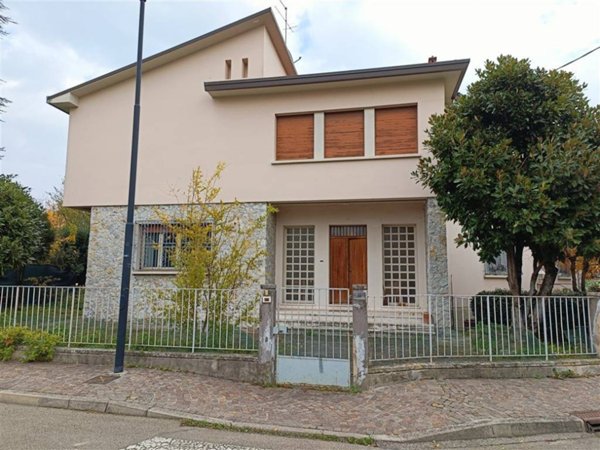 casa indipendente in vendita a Riolo Terme