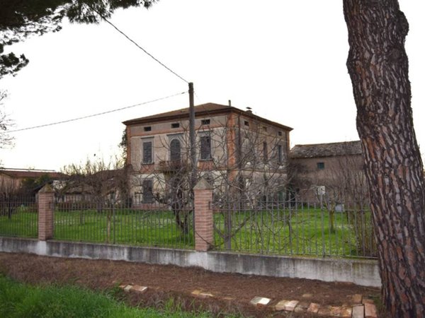 casa indipendente in vendita a Russi