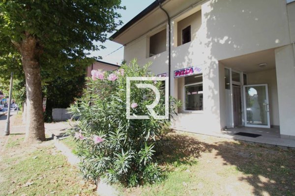 negozio in vendita a Russi