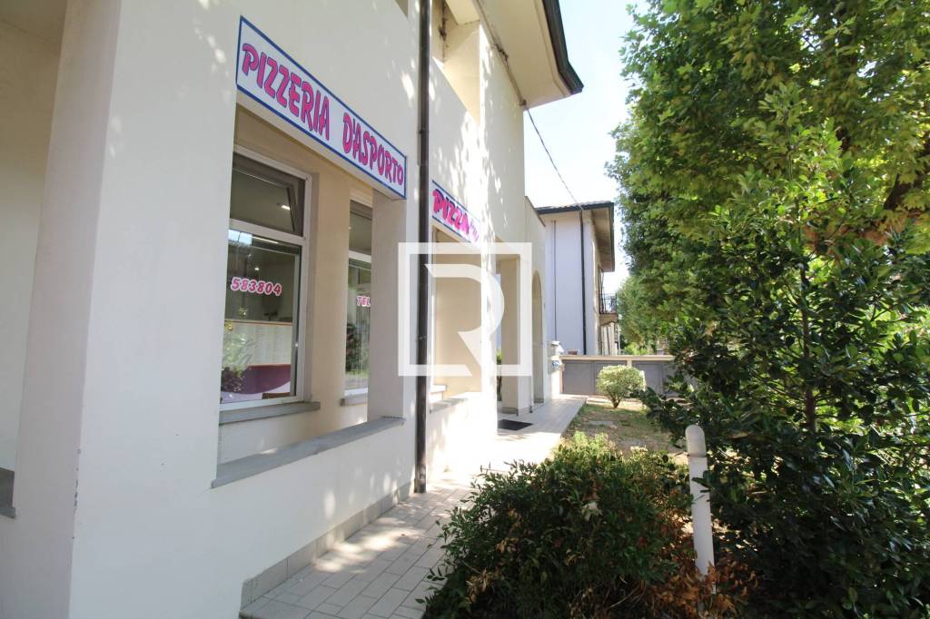 negozio in vendita a Russi