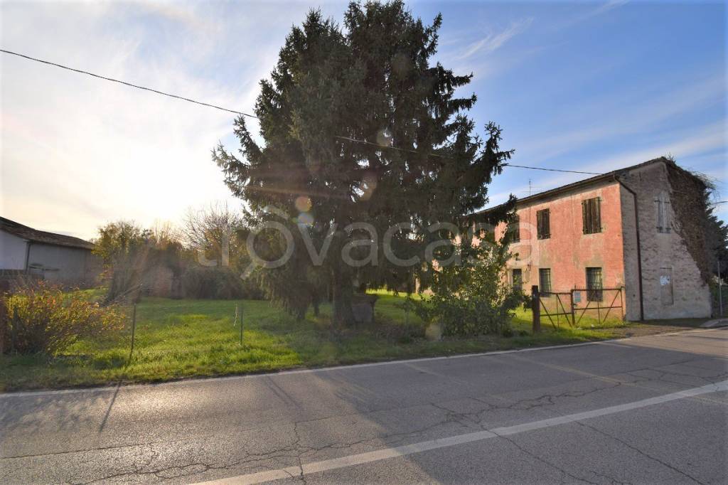 casa indipendente in vendita a Russi
