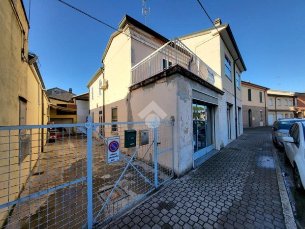 casa semindipendente in vendita a Russi