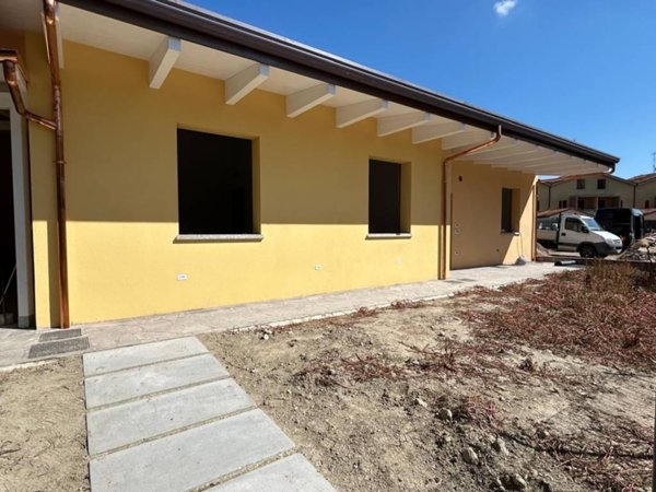 casa indipendente in vendita a Russi