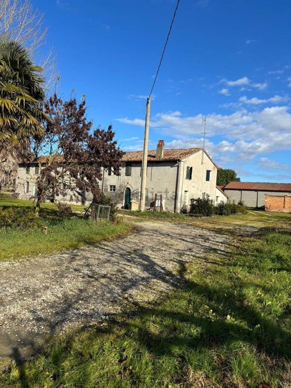 casa indipendente in vendita a Russi