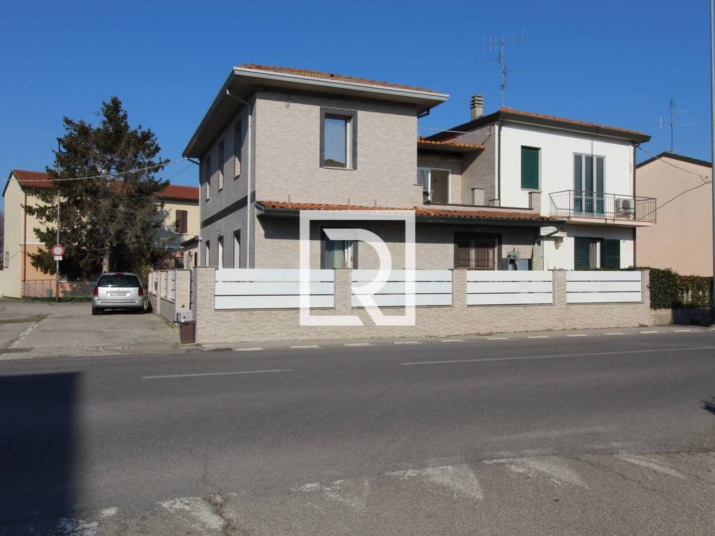 casa indipendente in vendita a Russi