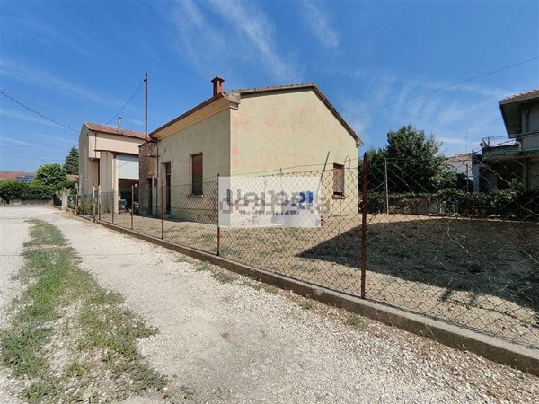 casa indipendente in vendita a Russi