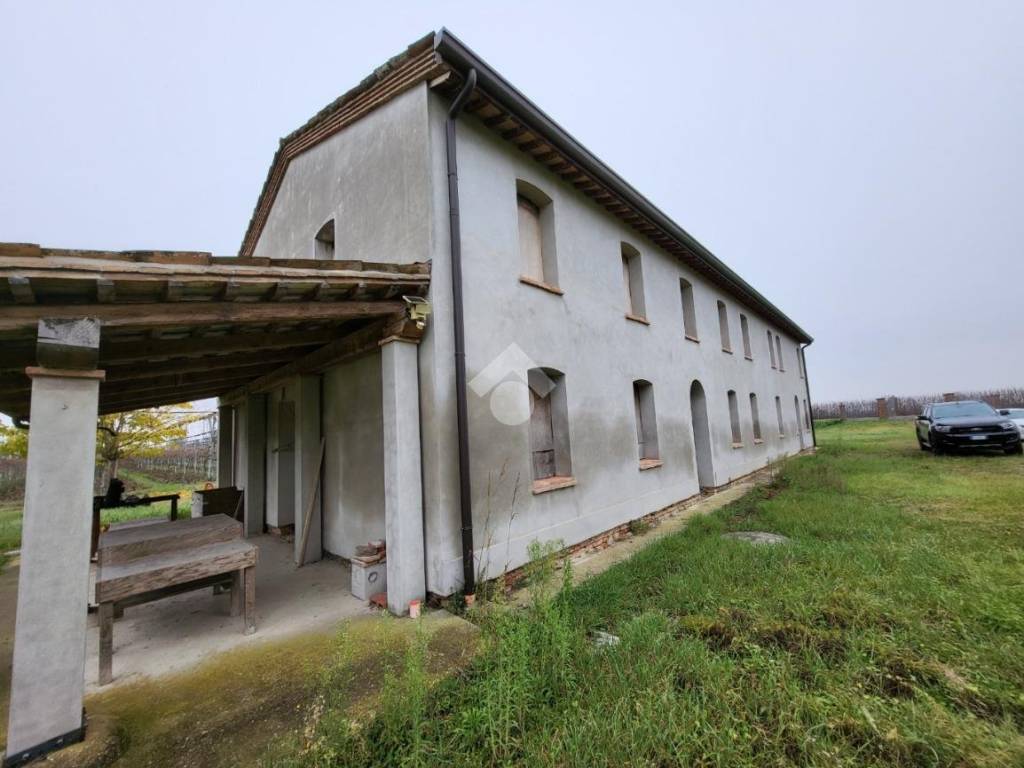 casa indipendente in vendita a Russi