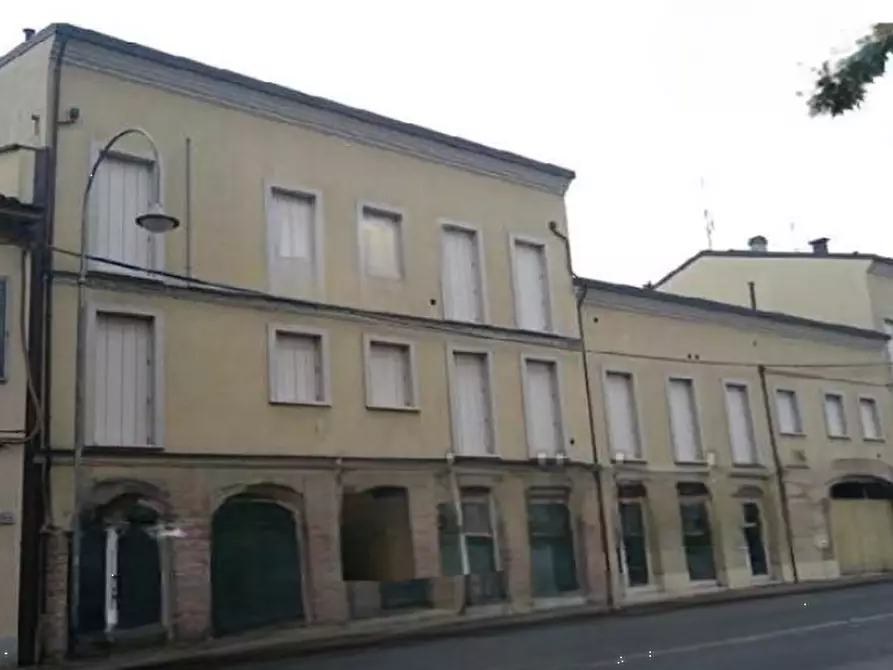 negozio in vendita a Russi