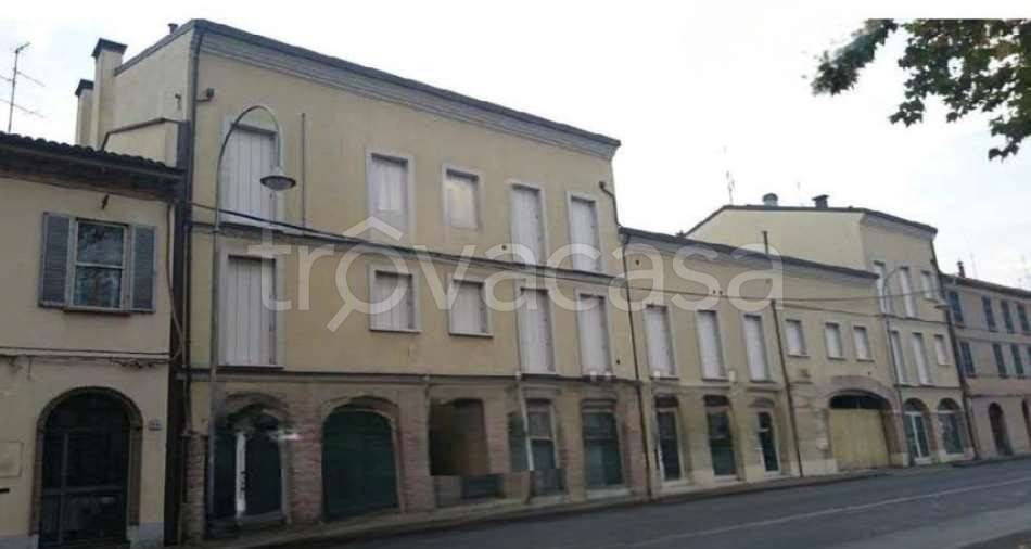 negozio in vendita a Russi