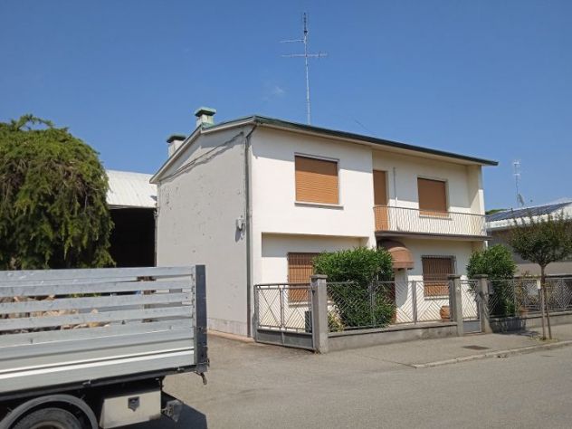 casa indipendente in vendita a Russi