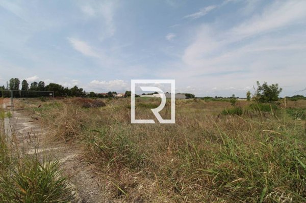 terreno edificabile in vendita a Russi