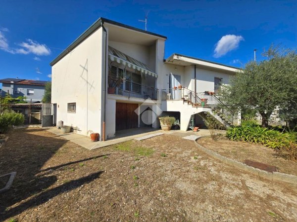 casa indipendente in vendita a Russi