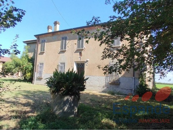 casale in vendita a Russi