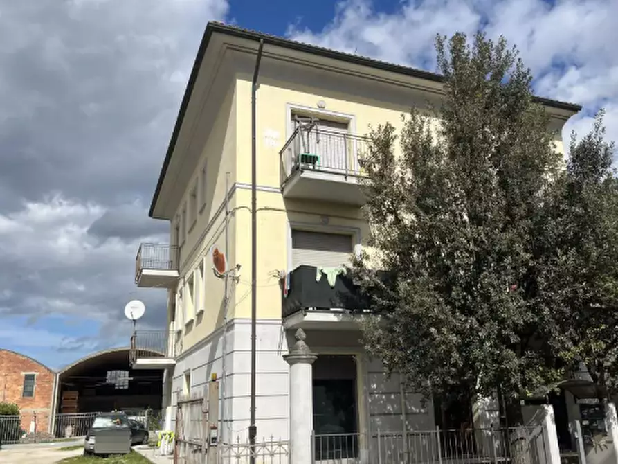 ufficio in vendita a Russi