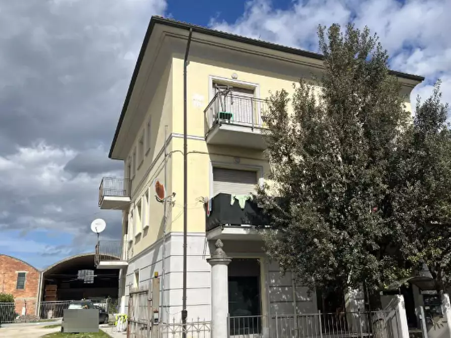 ufficio in vendita a Russi