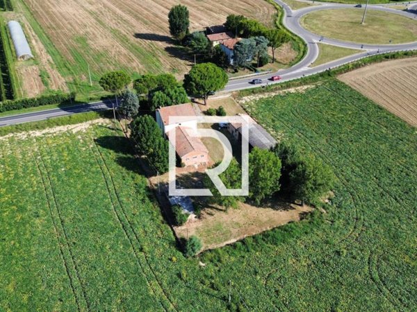 casa indipendente in vendita a Russi