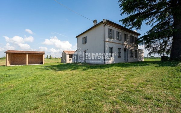 appartamento in vendita a Russi