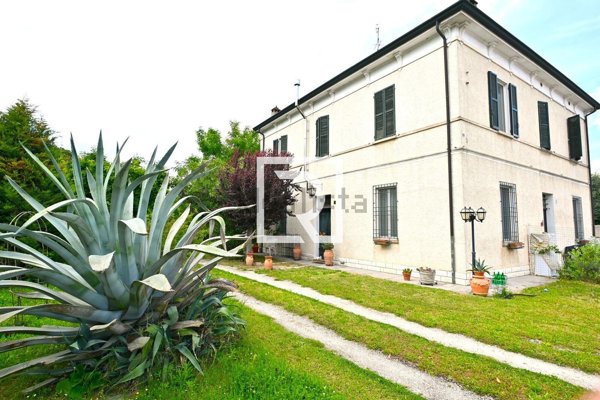 casa indipendente in vendita a Russi