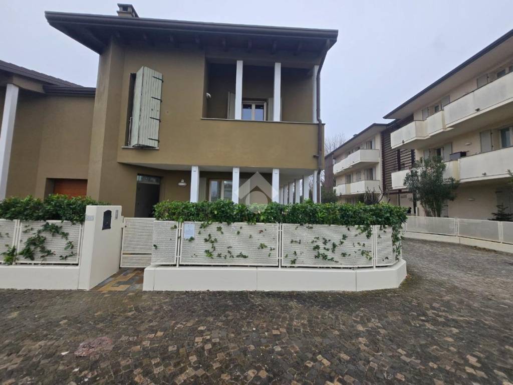 casa indipendente in vendita a Russi