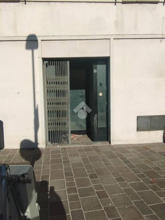 ufficio in vendita a Russi