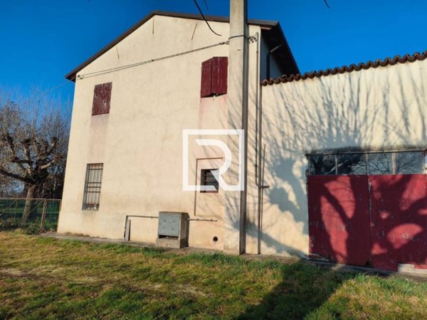 casa indipendente in vendita a Russi