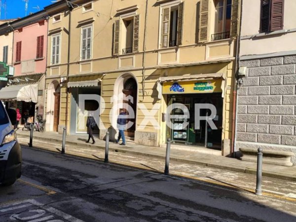 negozio in vendita a Russi