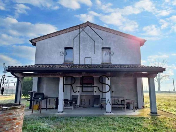 casa indipendente in vendita a Russi