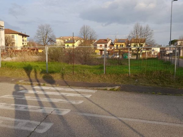 terreno edificabile in vendita a Russi