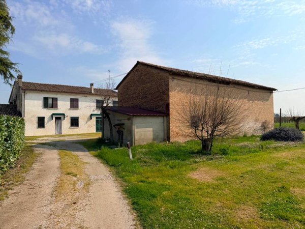 casa indipendente in vendita a Russi