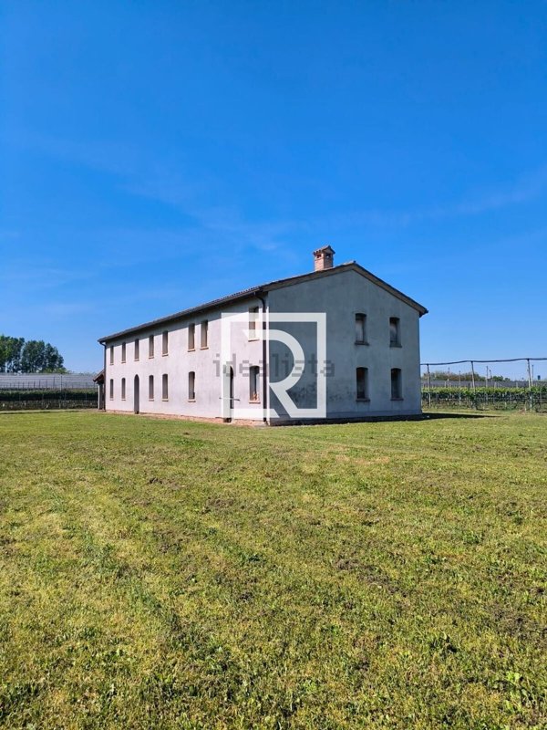 casa indipendente in vendita a Russi