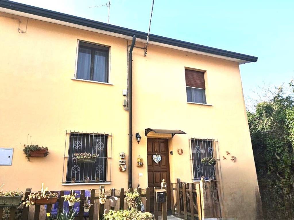 casa indipendente in vendita a Russi