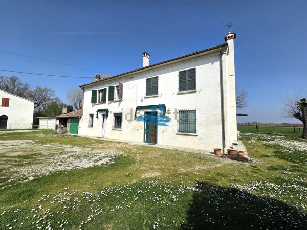 casa indipendente in vendita a Russi