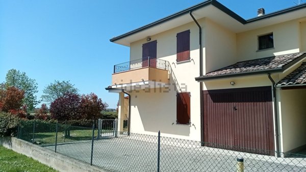 casa indipendente in vendita a Russi