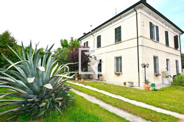casa indipendente in vendita a Russi