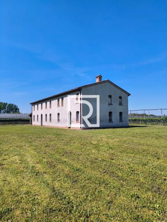 casa indipendente in vendita a Russi