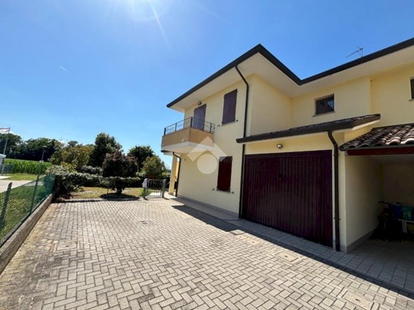 quadrivano in vendita a Russi
