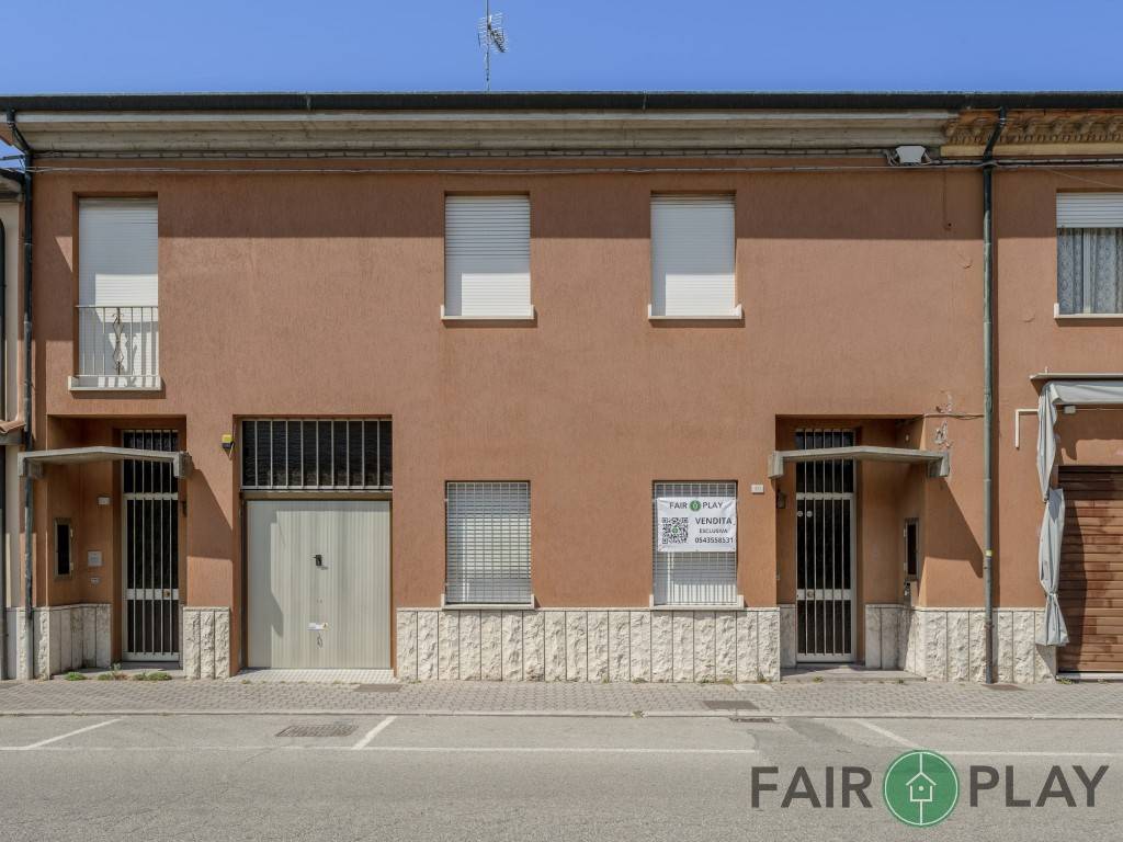 casa indipendente in vendita a Russi