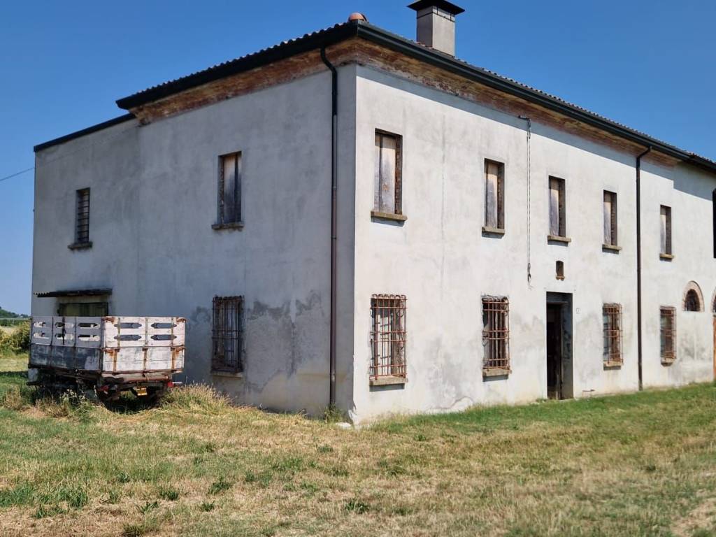 casa indipendente in vendita a Sant'Agata sul Santerno